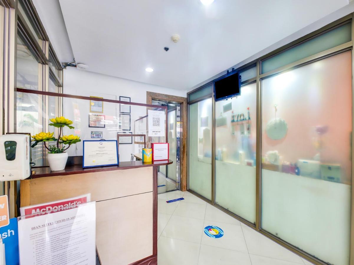 Oyo 893 Dian Suites Makati Manila Exterior foto