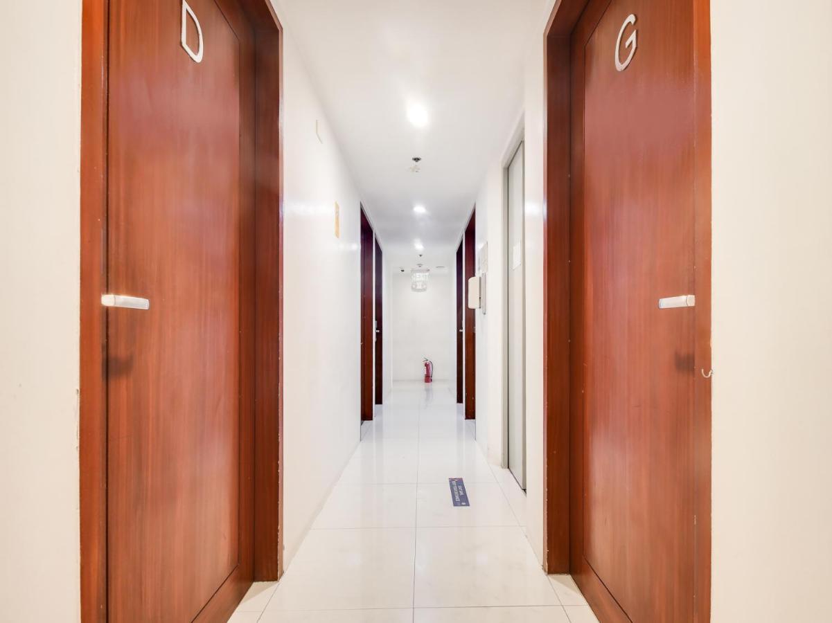 Oyo 893 Dian Suites Makati Manila Exterior foto