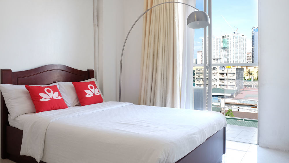 Oyo 893 Dian Suites Makati Manila Exterior foto