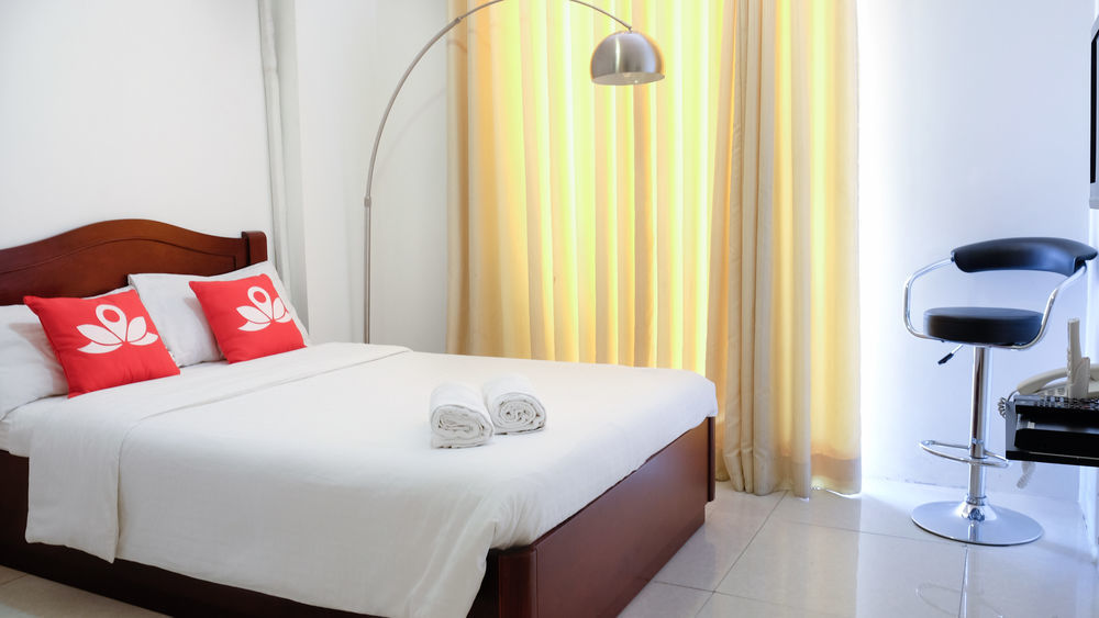 Oyo 893 Dian Suites Makati Manila Exterior foto