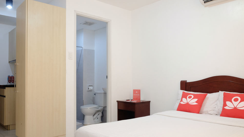 Oyo 893 Dian Suites Makati Manila Exterior foto